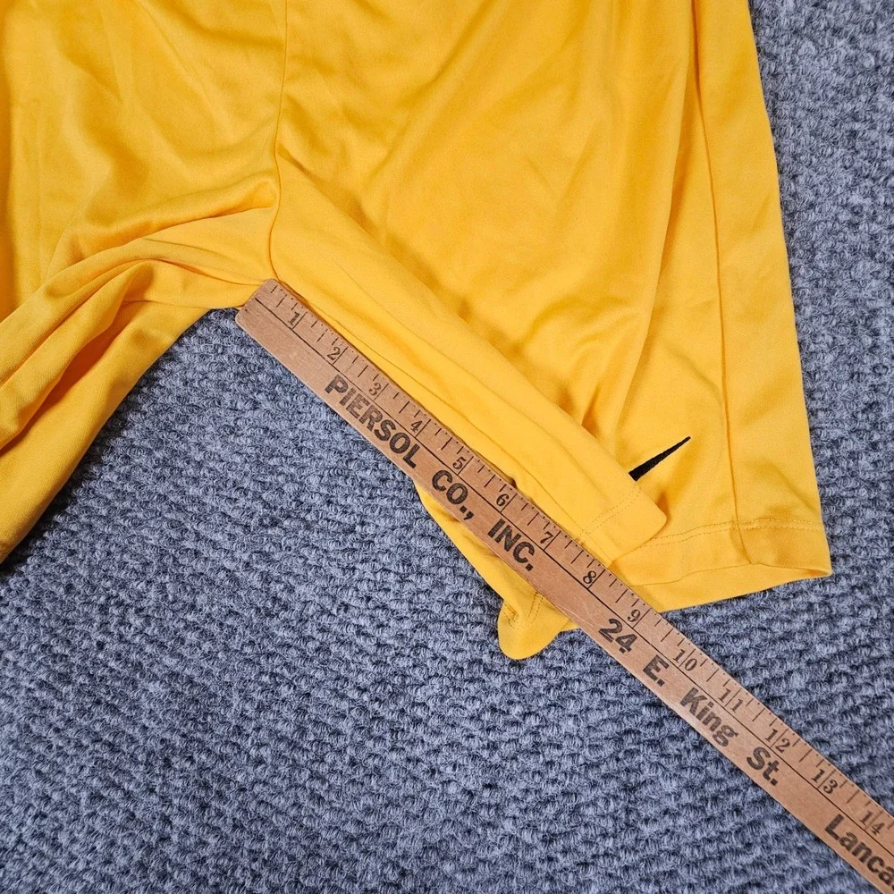 Nike Red Bull‎ Salzburg Soccer Shorts Mens Medium Yellow Dri-FIT Training FC
